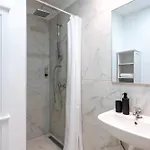 Premium Heritage Bed and Breakfast Ζαντάρ