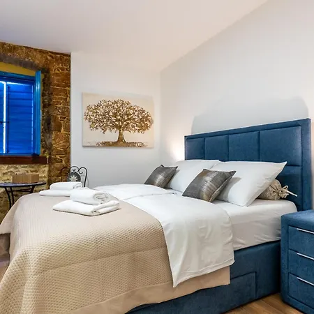 Premium Heritage Bed and Breakfast 4*