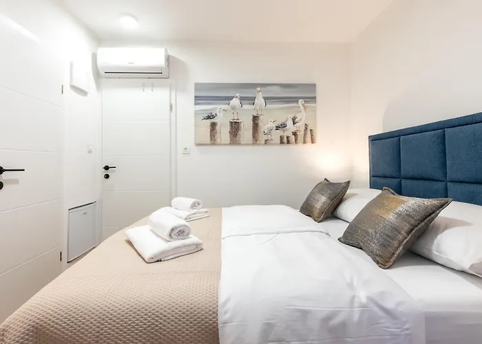 Premium Heritage Bed & Breakfast